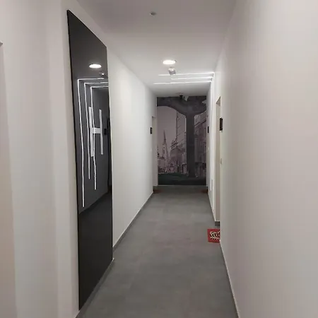 Center Firefly Gardens Apartment Novi Sad